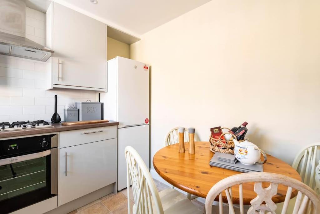 Central Village Cottage, The Corders Moreton-in-Marsh Luaran gambar